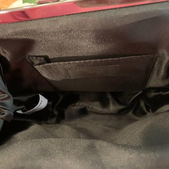 A stunning Marco Arvane black (silk?) and sequin butterfly embellished p… - Picture 6 of 7